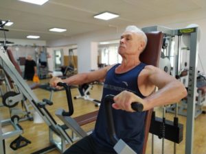 Лечебная физкультура для людей старшей возрастной группы