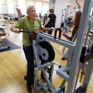 Лечебная физкультура для людей старшей возрастной группы
